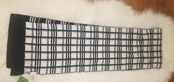 NWT Kate Spade hat and scarf in box. - Picture 8 of 8